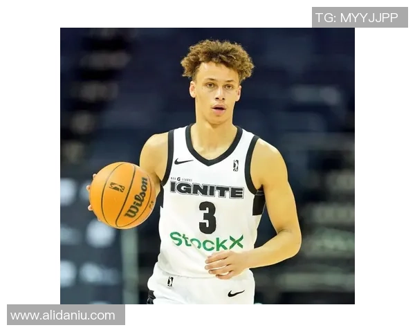 戴森丹尼尔斯：新星崛起的篮球旅程与未来展望