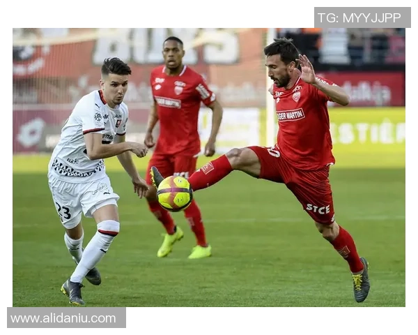 里尔对阵亚眠精彩直播全程回顾及赛后分析